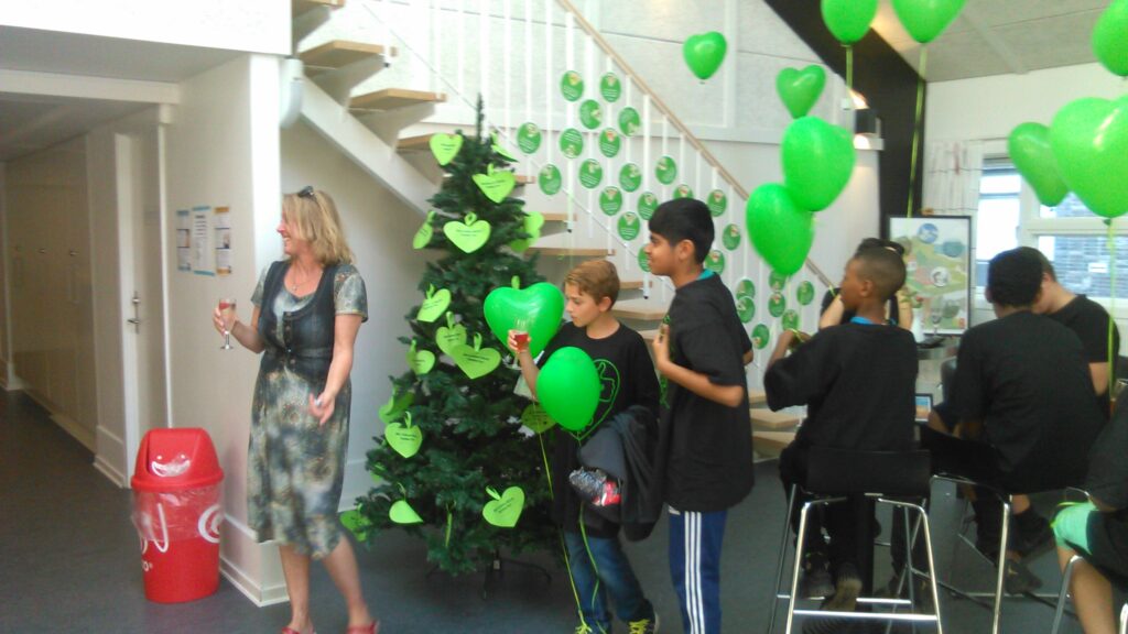 Der var grønne balloner og stort engagement